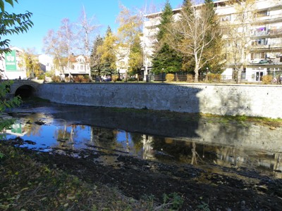 Снимка за Приключи укрепването на три от подпорните стени...