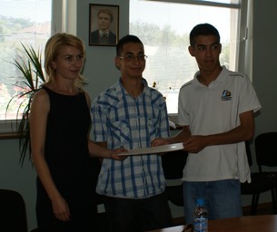 Снимка за Таня Христова се срещна с младежите, които ще с...