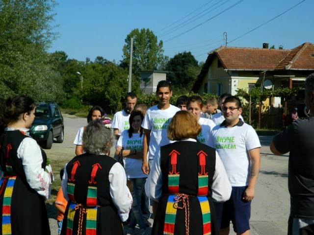 Снимка за „Приеми ме на село“ в действие