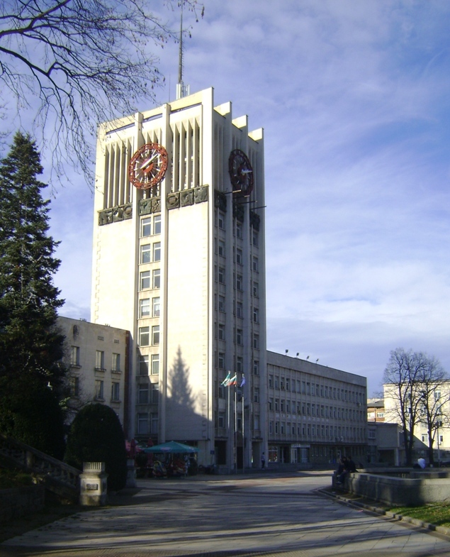 Снимка за Община Габрово набира лични асистенти и потреби...