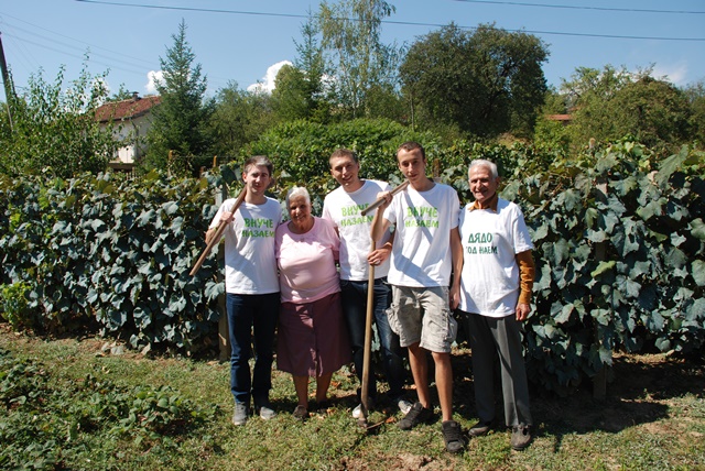 Снимка за “Приеми ме на село” “отива” “На източния бряг н...