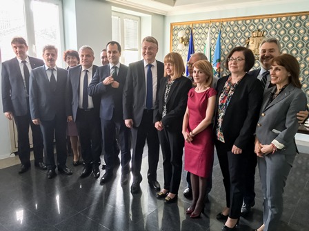 Снимка за 4985