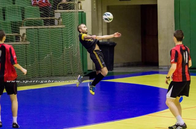 Снимка за Приемат заявки на участниците в турнира по футб...