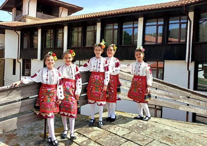 Снимка за Възпитаници на ДФА „Габровче“ с отлично предста...